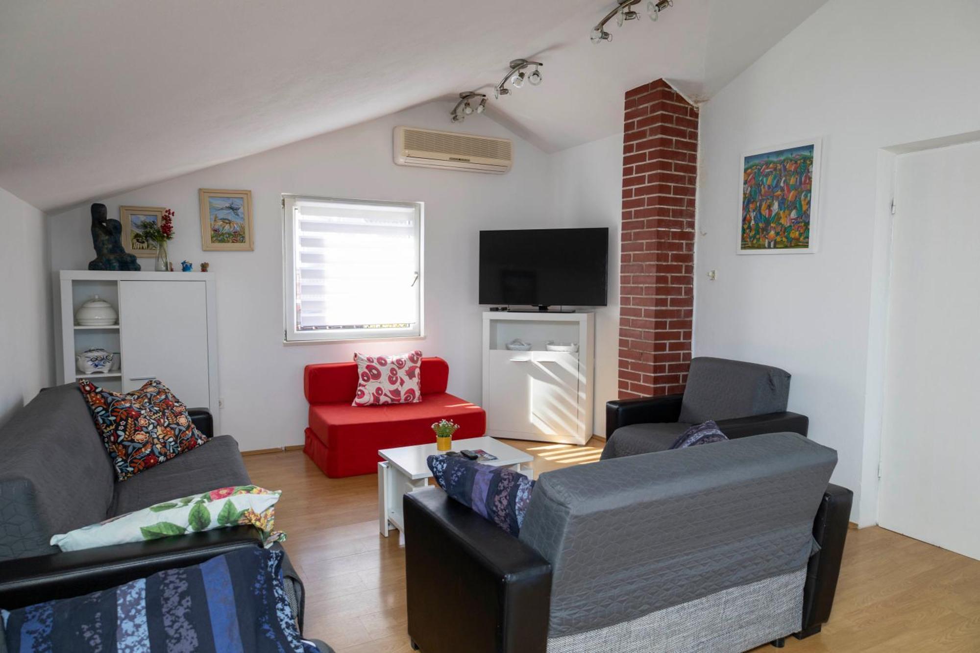 Apartments Jaksic - Zile Супетар Екстериор снимка