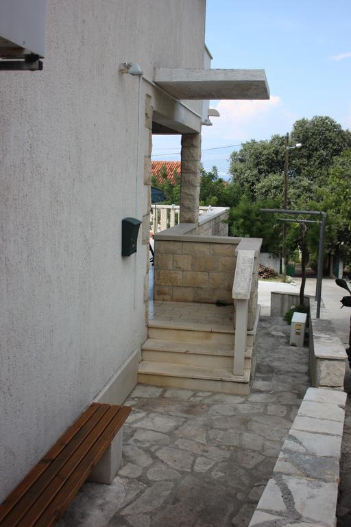 Apartments Jaksic - Zile Супетар Екстериор снимка