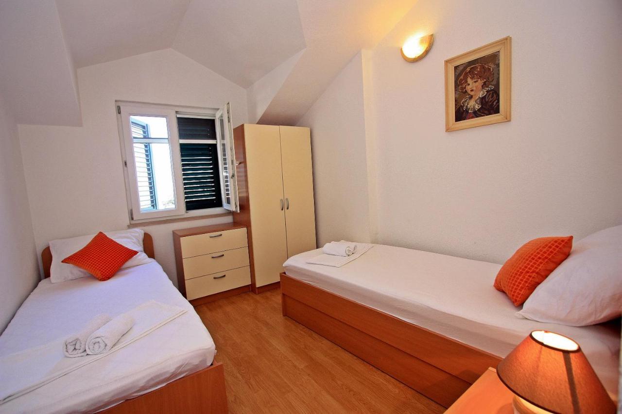 Apartments Jaksic - Zile Супетар Екстериор снимка