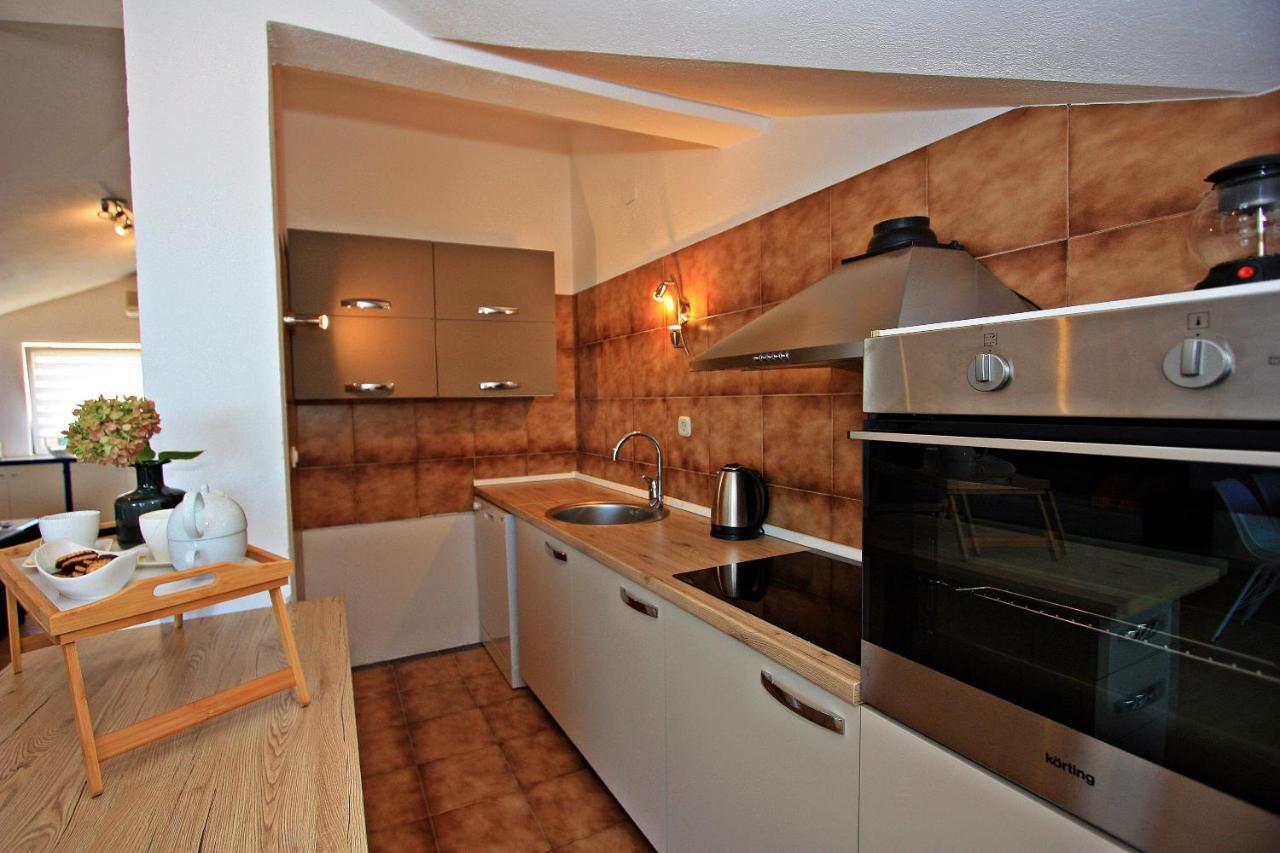 Apartments Jaksic - Zile Супетар Екстериор снимка